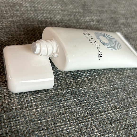 Omorovicza cleansing foam - Picture 5 of 5